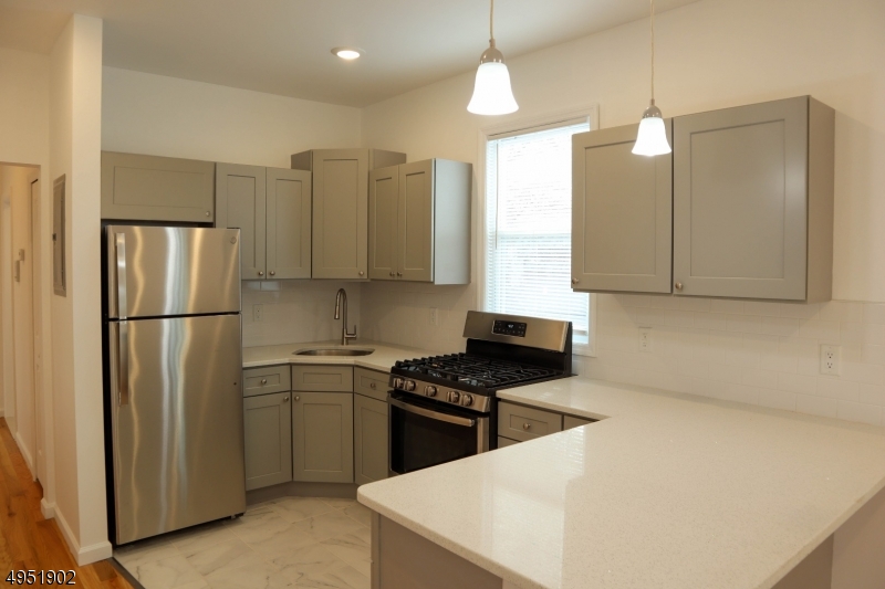 Newark City, NJ 07107,373-375 N 6th St