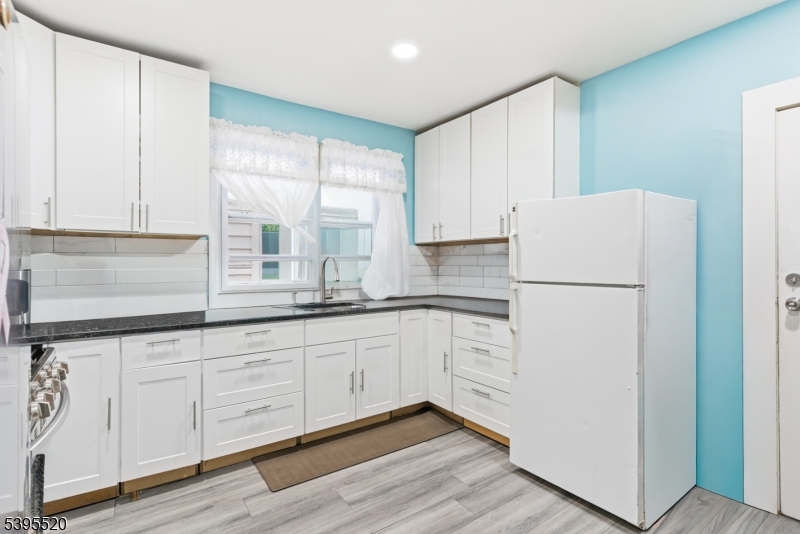 Elizabeth City, NJ 07202,937 S Elmora Ave