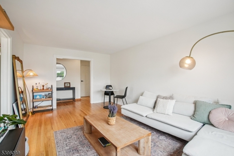 Belleville Twp., NJ 07109,59-61 Brighton Avenue U-8