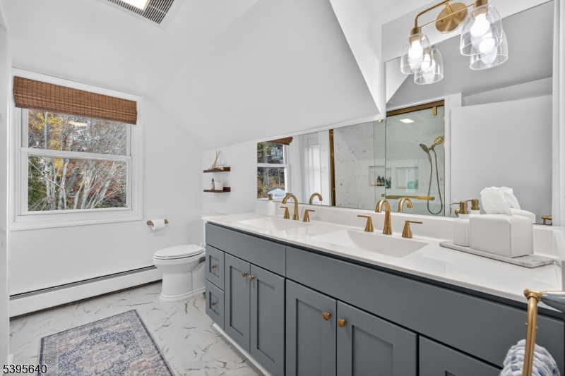 Hardyston Twp., NJ 07460,47 W Shore Trl