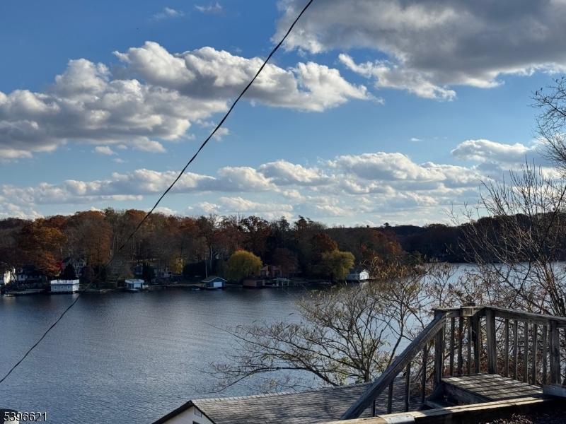 Hopatcong Boro, NJ 07837,311 Lakeside Ave