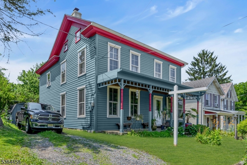 Hampton Boro, NJ 08827,135 Main St