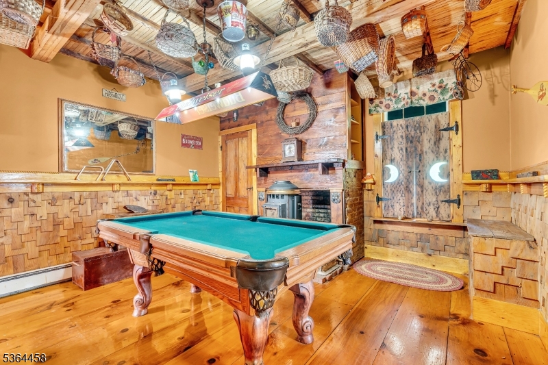 Hampton Boro, NJ 08827,135 Main St