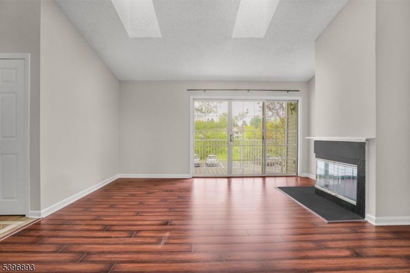 Franklin Twp., NJ 08823,37 CHELSEA COURT