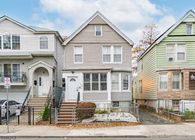 125 Fabyan Pl, Newark City, NJ 07112