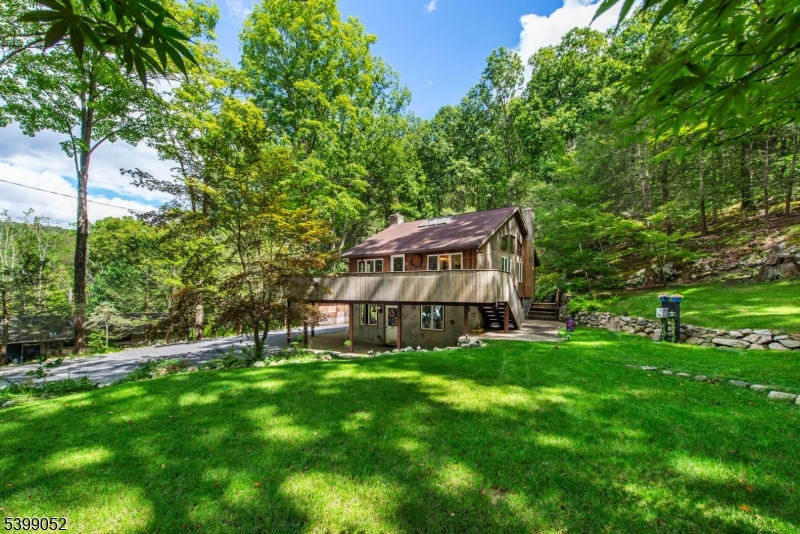 Vernon Twp., NJ 07461,20 Glenwood Ln