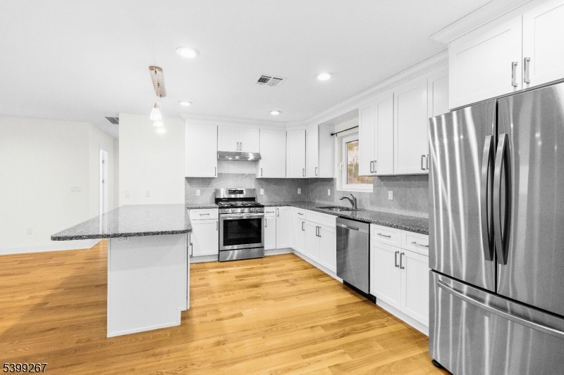 Nutley Twp., NJ 07110,71 Saint Marys Pl #2