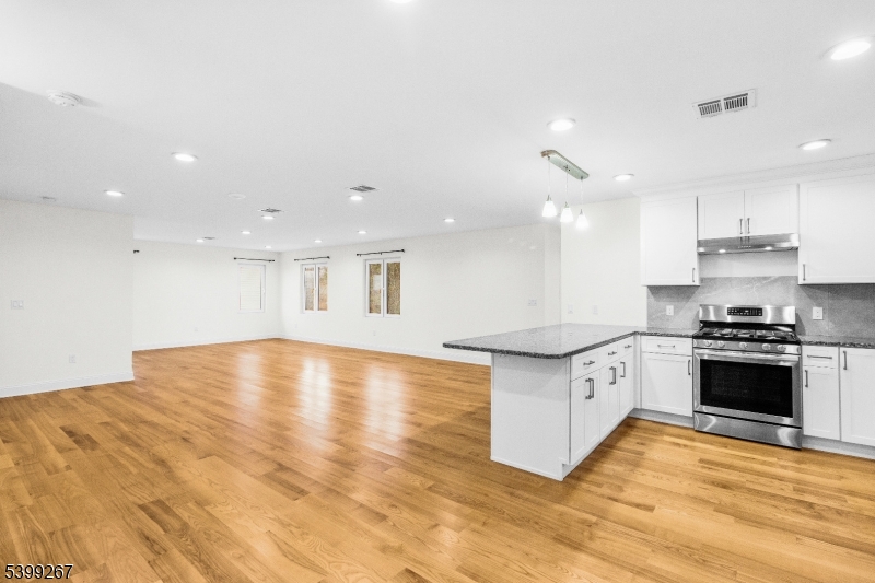 Nutley Twp., NJ 07110,71 Saint Marys Pl #2