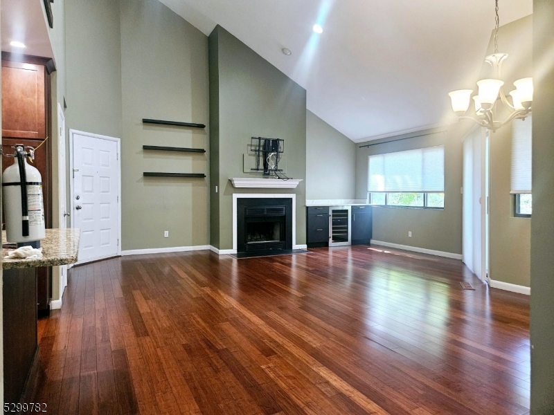 Ramsey Boro, NJ 07446,272 Redwood Ct #10