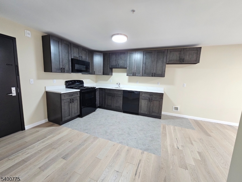 Passaic City, NJ 07055,158 6Th St