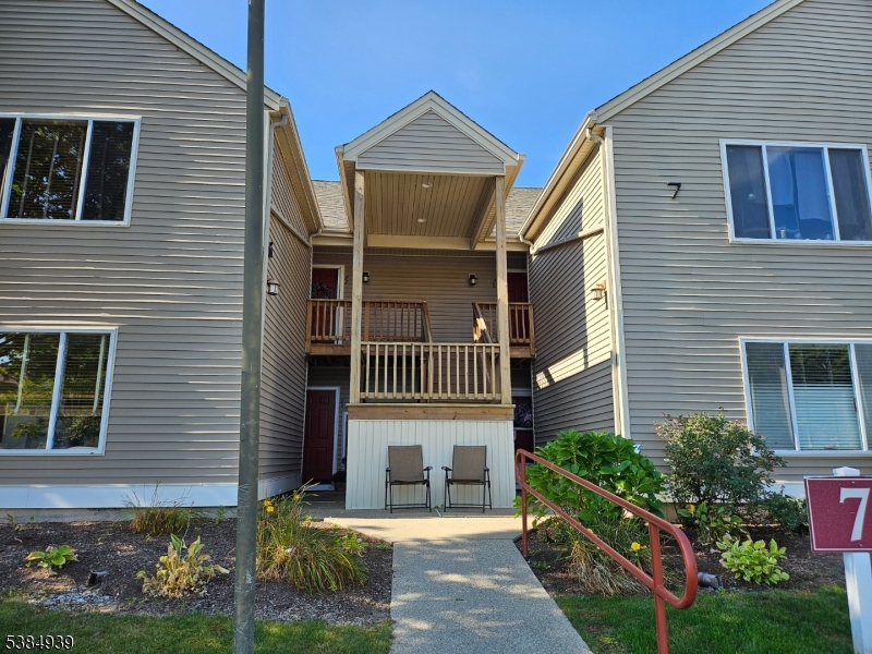 Hamburg Boro, NJ 07419,78 Falcon Ridge Way #8