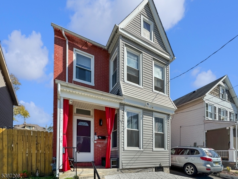 63 Harris St, Phillipsburg Town, NJ 08865