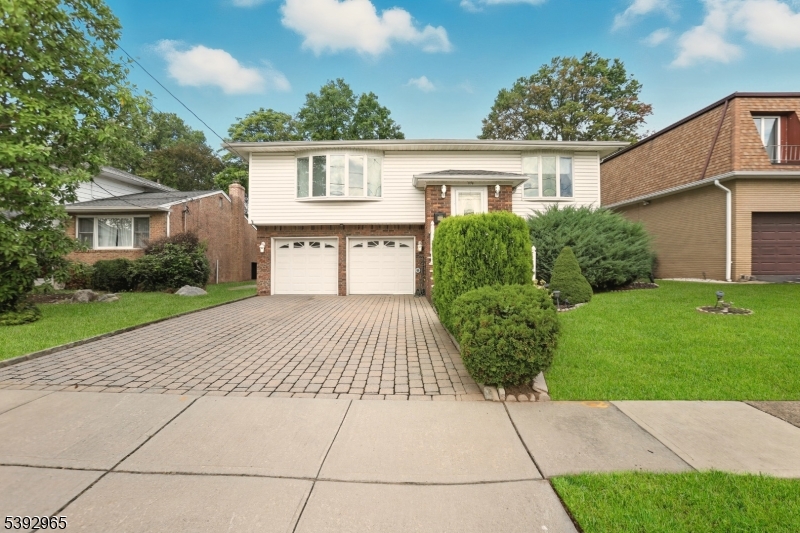 Linden City, NJ 07036,1174 Debra Dr