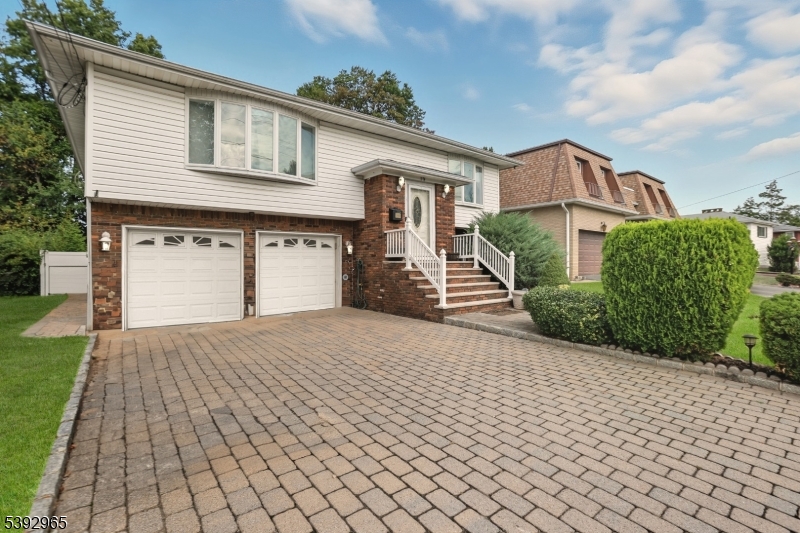 Linden City, NJ 07036,1174 Debra Dr