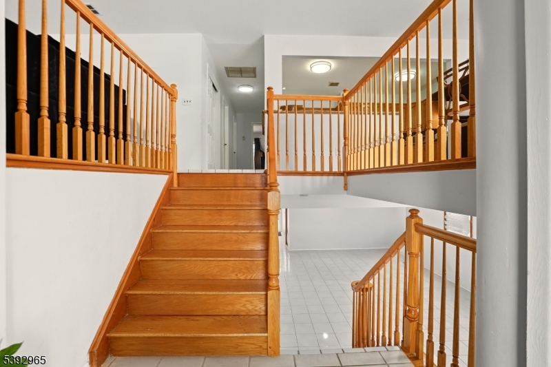 Linden City, NJ 07036,1174 Debra Dr