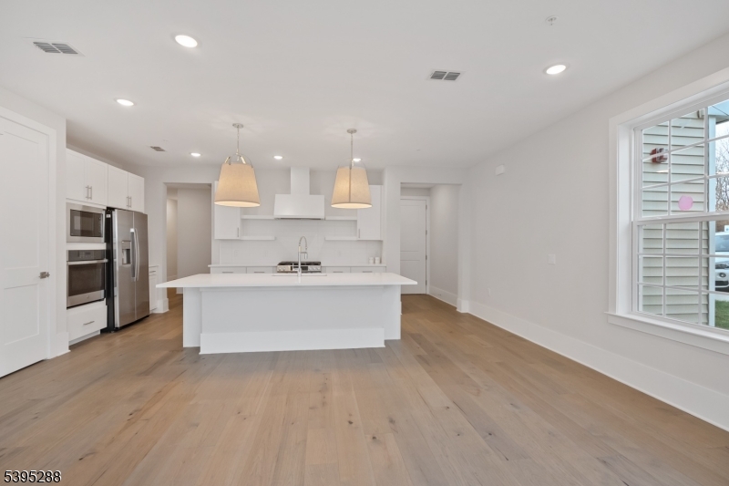 Warren Twp., NJ 07059,102 Iris Ct