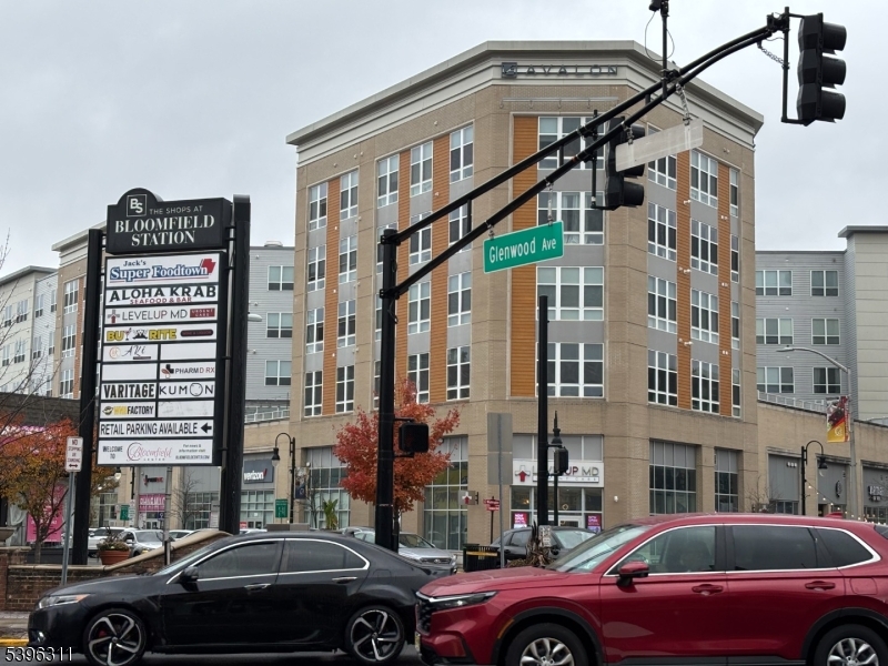 Bloomfield Twp., NJ 07003,591 Bloomfield Ave