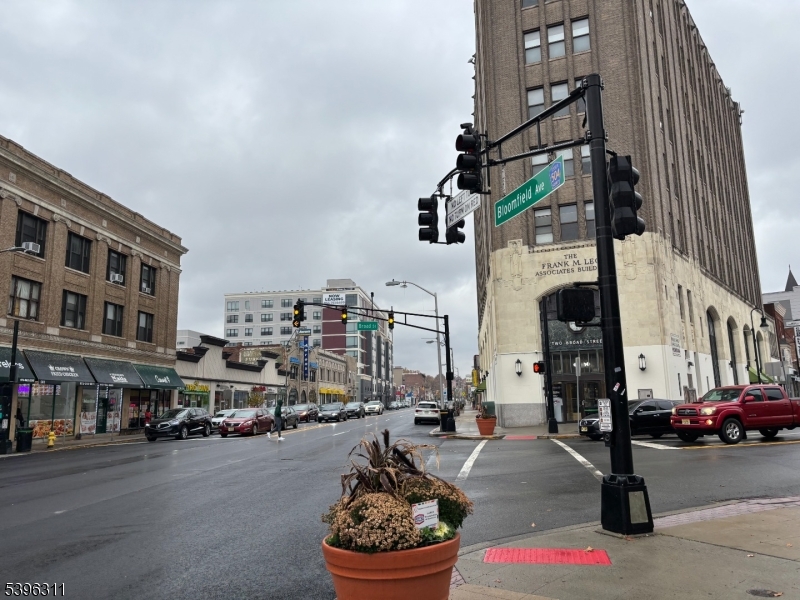 Bloomfield Twp., NJ 07003,591 Bloomfield Ave