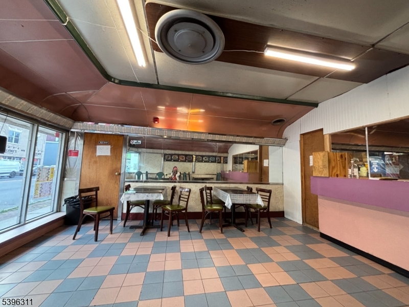 Bloomfield Twp., NJ 07003,591 Bloomfield Ave