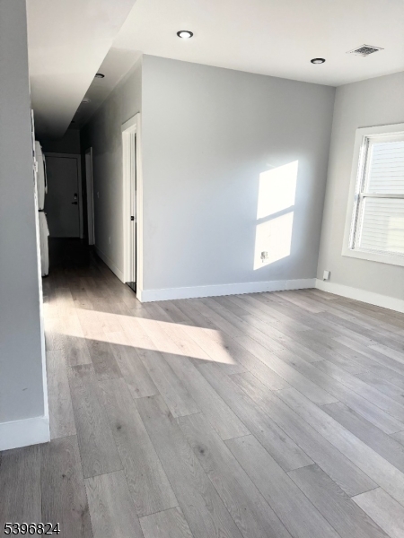 Newark City, NJ 07103,626 S 20Th St #3