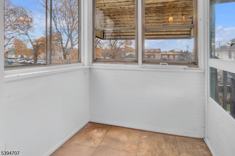 Dover Town, NJ 07801,12 Lincoln Ave