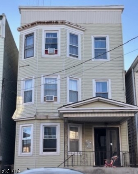 228 Patterson St #1, Harrison Town, NJ 07029