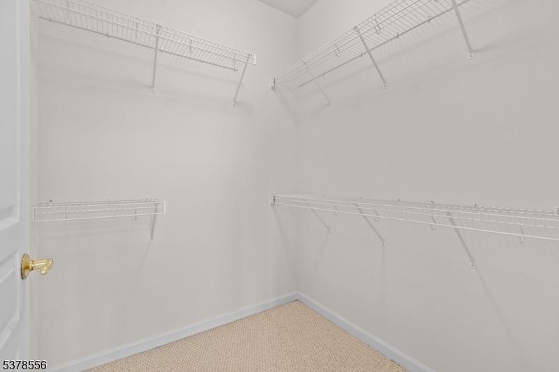 Wanaque Boro, NJ 07465,9312 Warrens Way