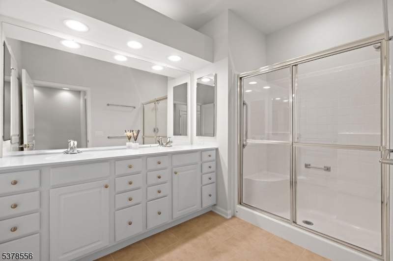 Wanaque Boro, NJ 07465,9312 Warrens Way