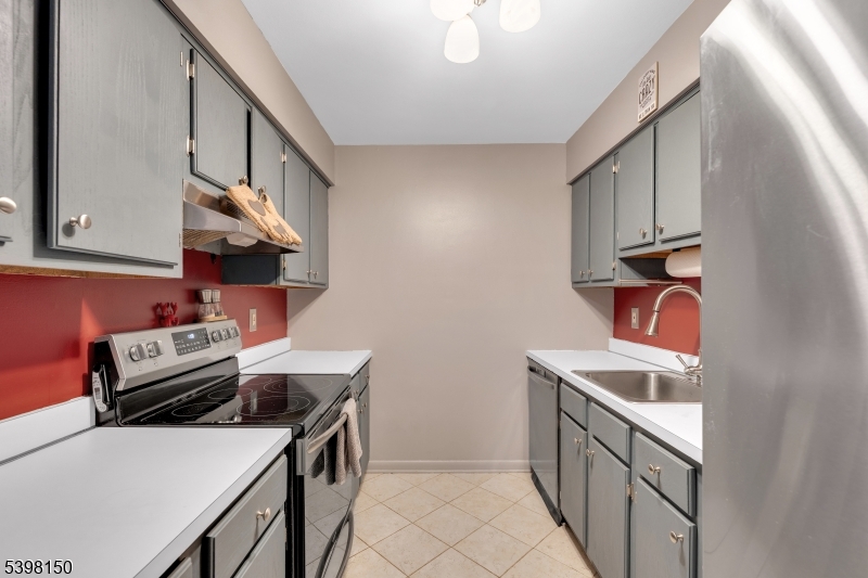 Belleville Twp., NJ 07109,46 Watsessing Ave C3 #C