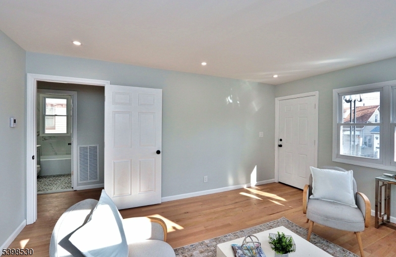 Irvington Twp., NJ 07111,39 Grant Place