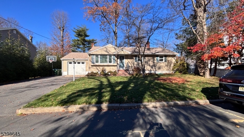 49 Goodluck St, Edison Twp., NJ 08820