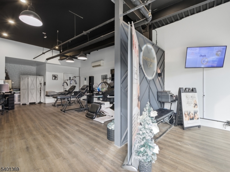 24 Elm St, Montclair Twp., NJ 07042