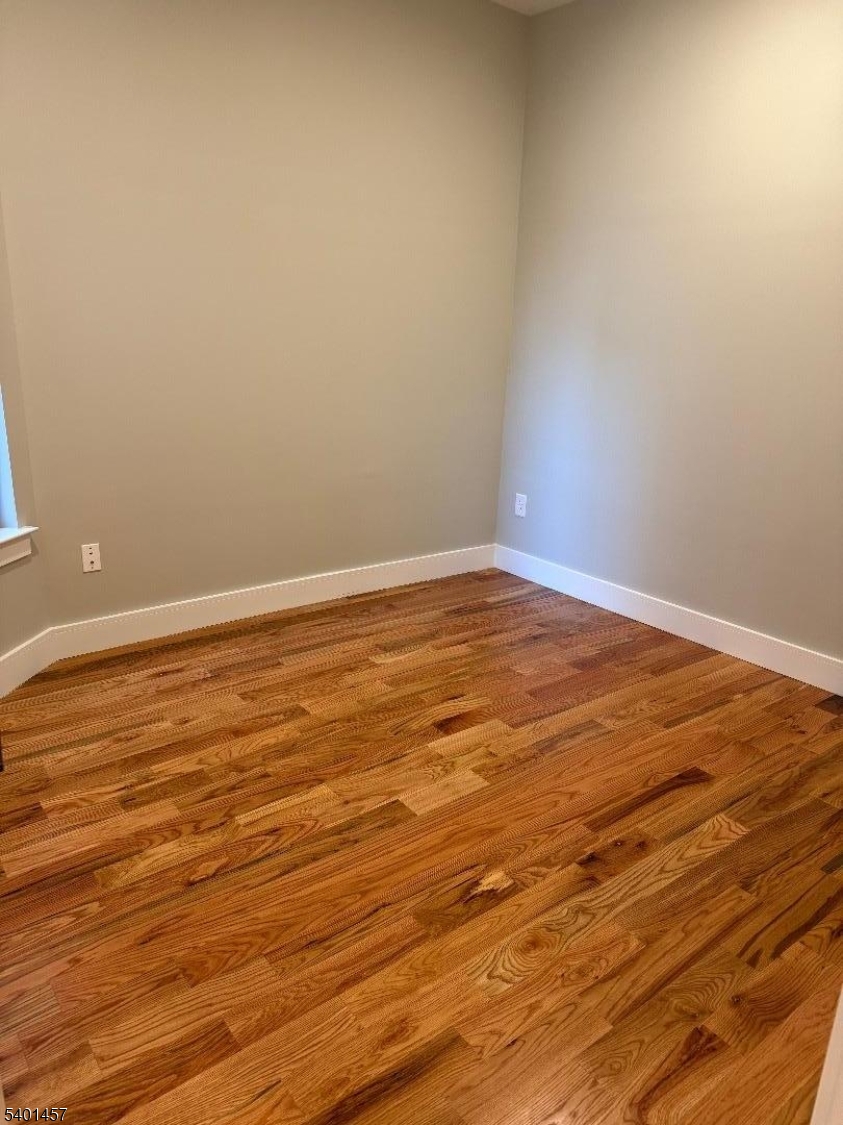 Newark City, NJ 07105,76 Barbara St #1