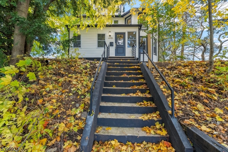 498 Alpine St, South Amboy City, NJ 08879