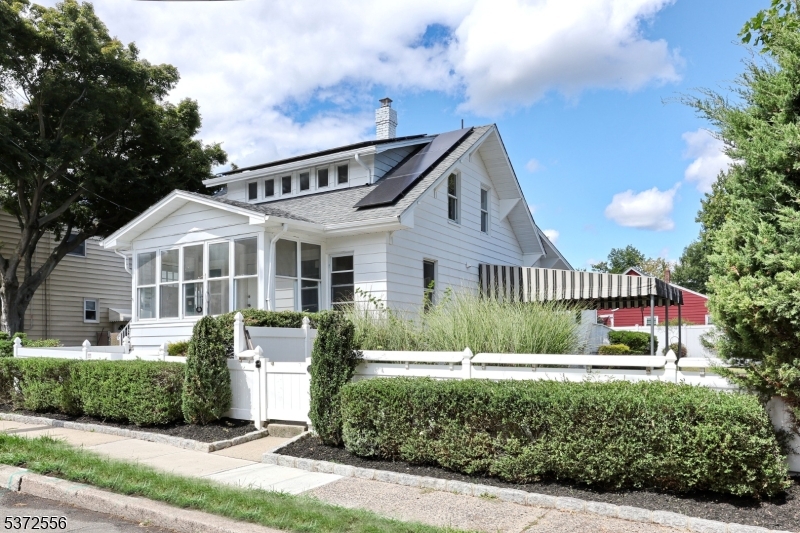 Fair Lawn Boro, NJ 07410,7-29 Cedar St