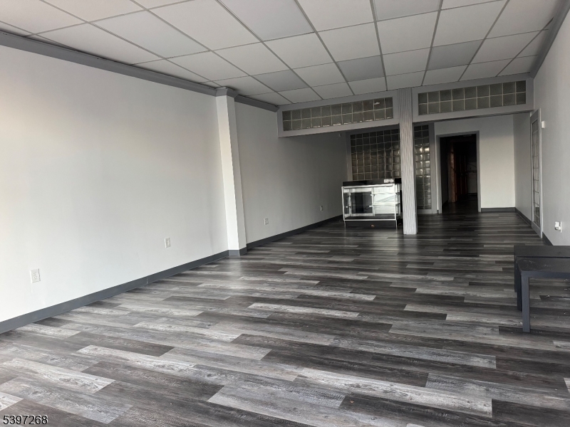 Linden City, NJ 07036,237 W Saint Georges Ave