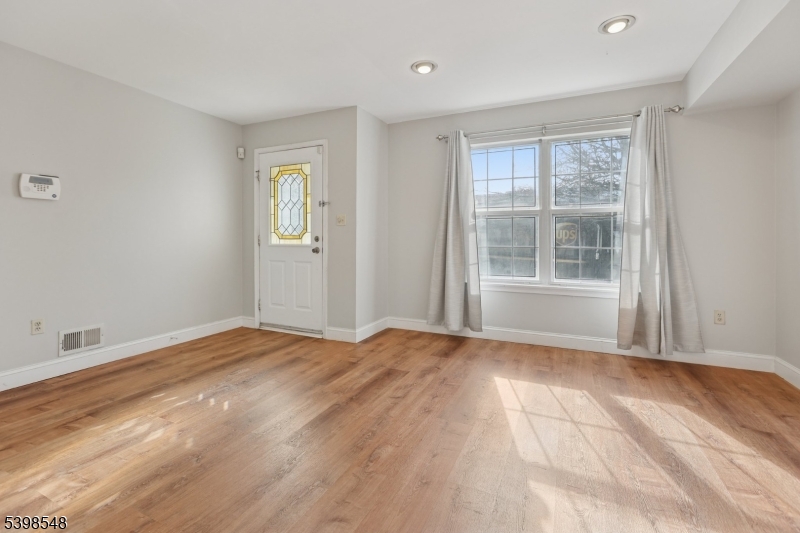 Franklin Twp., NJ 08873,360 Cotswold Pl