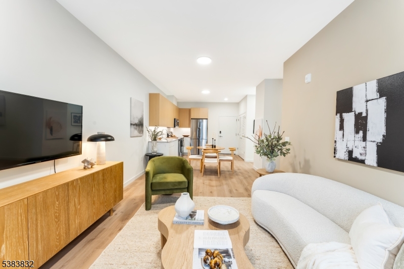 East Orange City, NJ 07018,431 Dr Mlk Jr Blvd #626