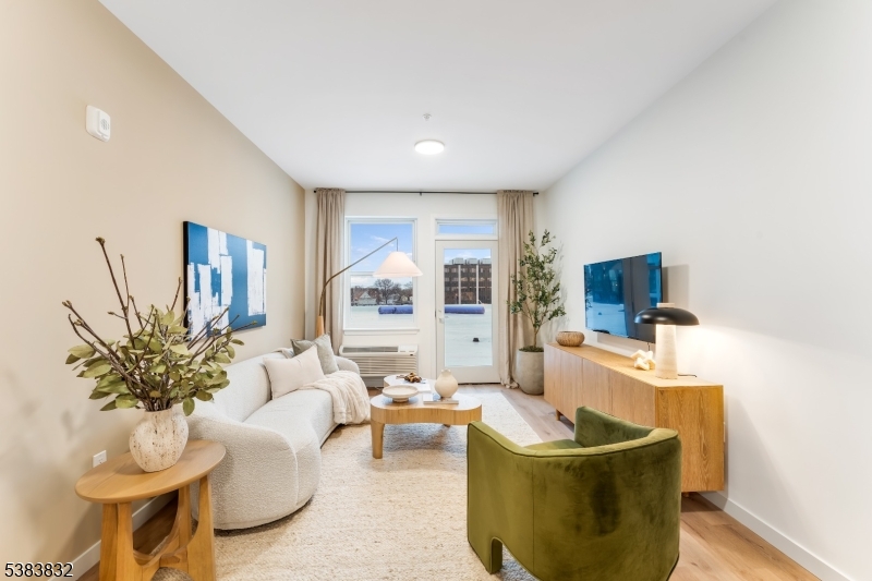 East Orange City, NJ 07018,431 Dr Mlk Jr Blvd #626