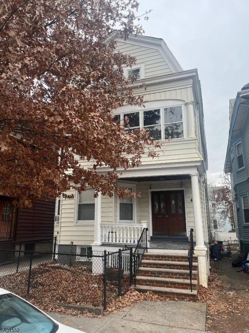 45 N 17Th St, East Orange City, NJ 07017