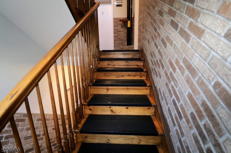 Newark City, NJ 07104,14 Gouverneur St #7