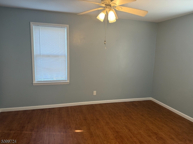 Kearny Town, NJ 07032,252-254 Belgrove Dr