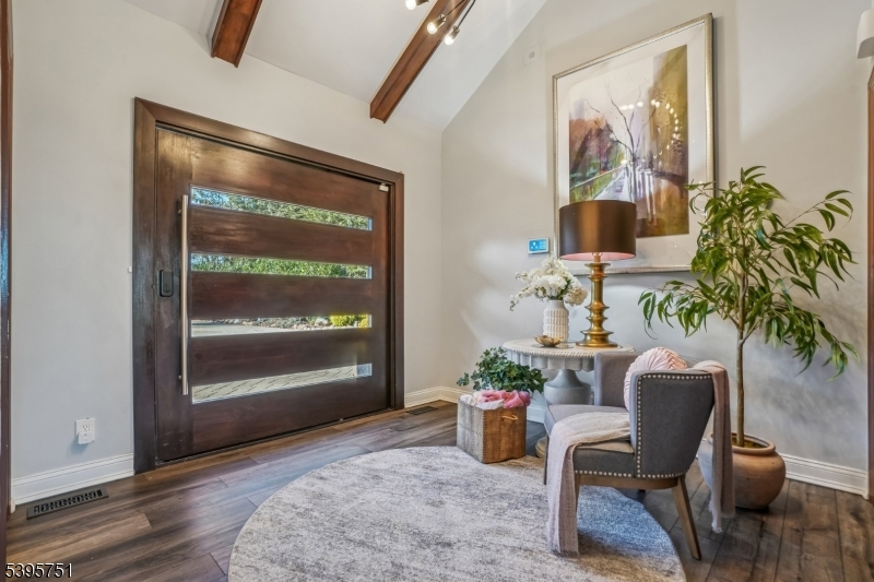 North Caldwell Boro, NJ 07006,18 Fairview Dr