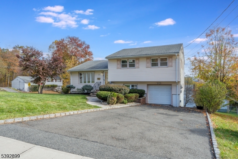 West Orange Twp., NJ 07052,29 Carolina Ave