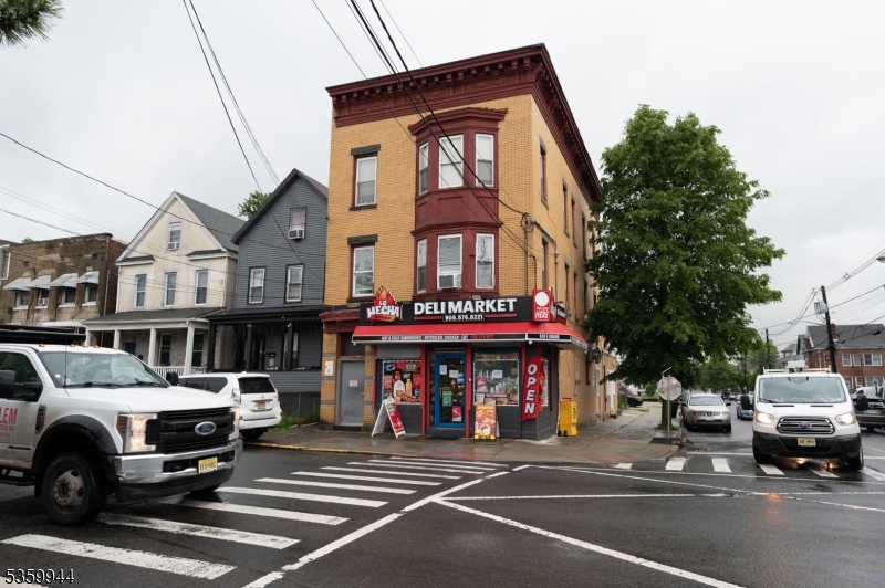 930 E Grand St, Elizabeth City, NJ 07201