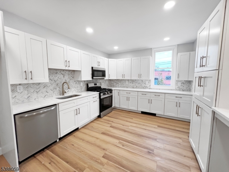 Phillipsburg Town, NJ 08865,86 Heckman St