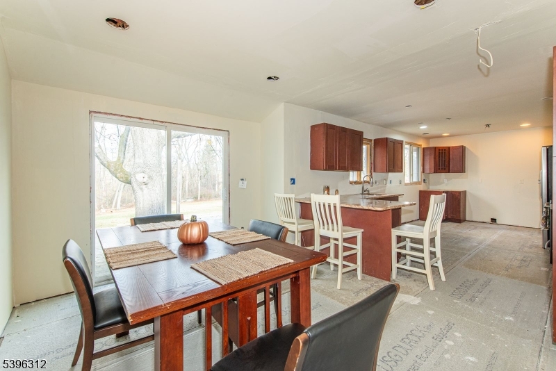 Chester Twp., NJ 07930,4 Schoolhouse Ln