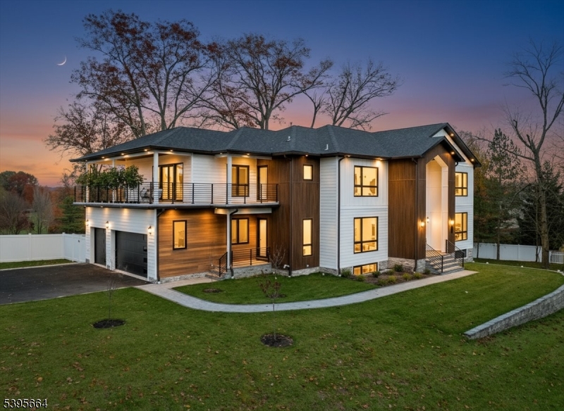 Livingston Twp., NJ 07039,60 Baker Rd