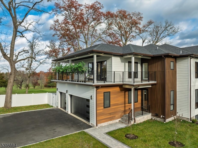 Livingston Twp., NJ 07039,60 Baker Rd