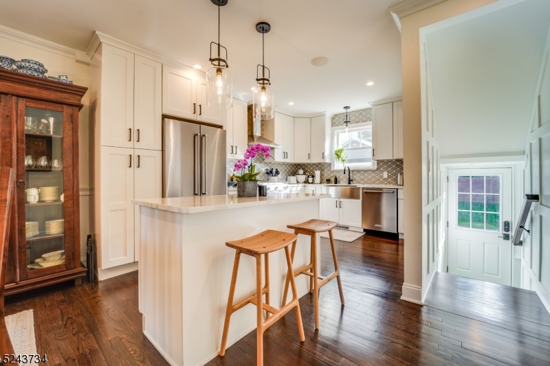 Madison Boro, NJ 07940,2 Loantaka Way